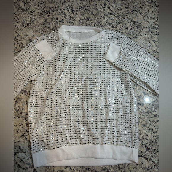 White Silver Sparkly Sequin 2-Piece Lounge Set Women’s Size L NWOT - Picture 4 of 5